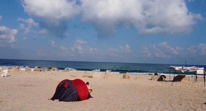 אוהל על הים חוף אשדוד 